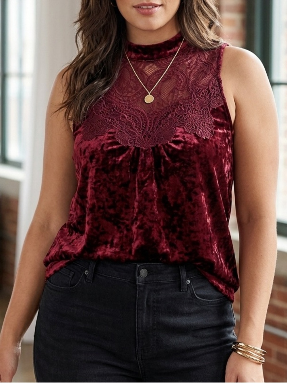 Women’s No Boundaries Red Sleeveless Velvet & Lace Top – Size Medium